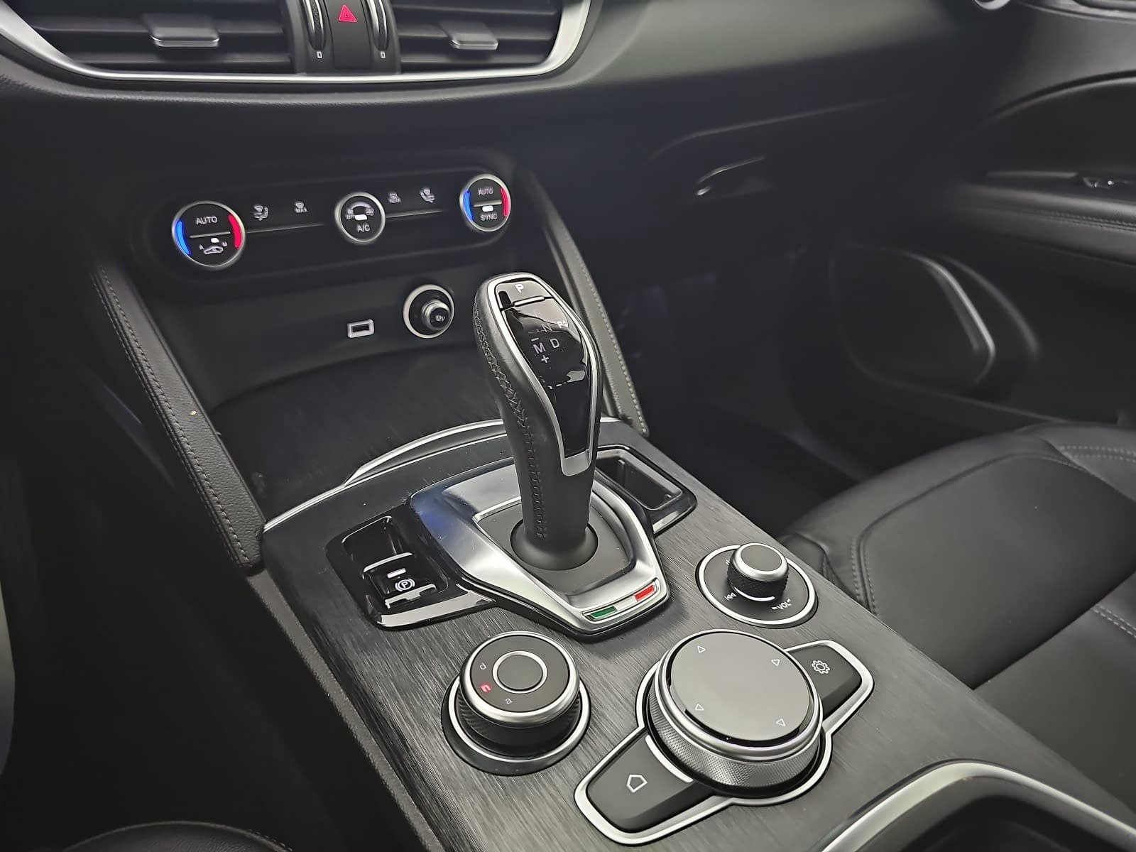 Used 2020 Black Alfa Romeo Base image 24