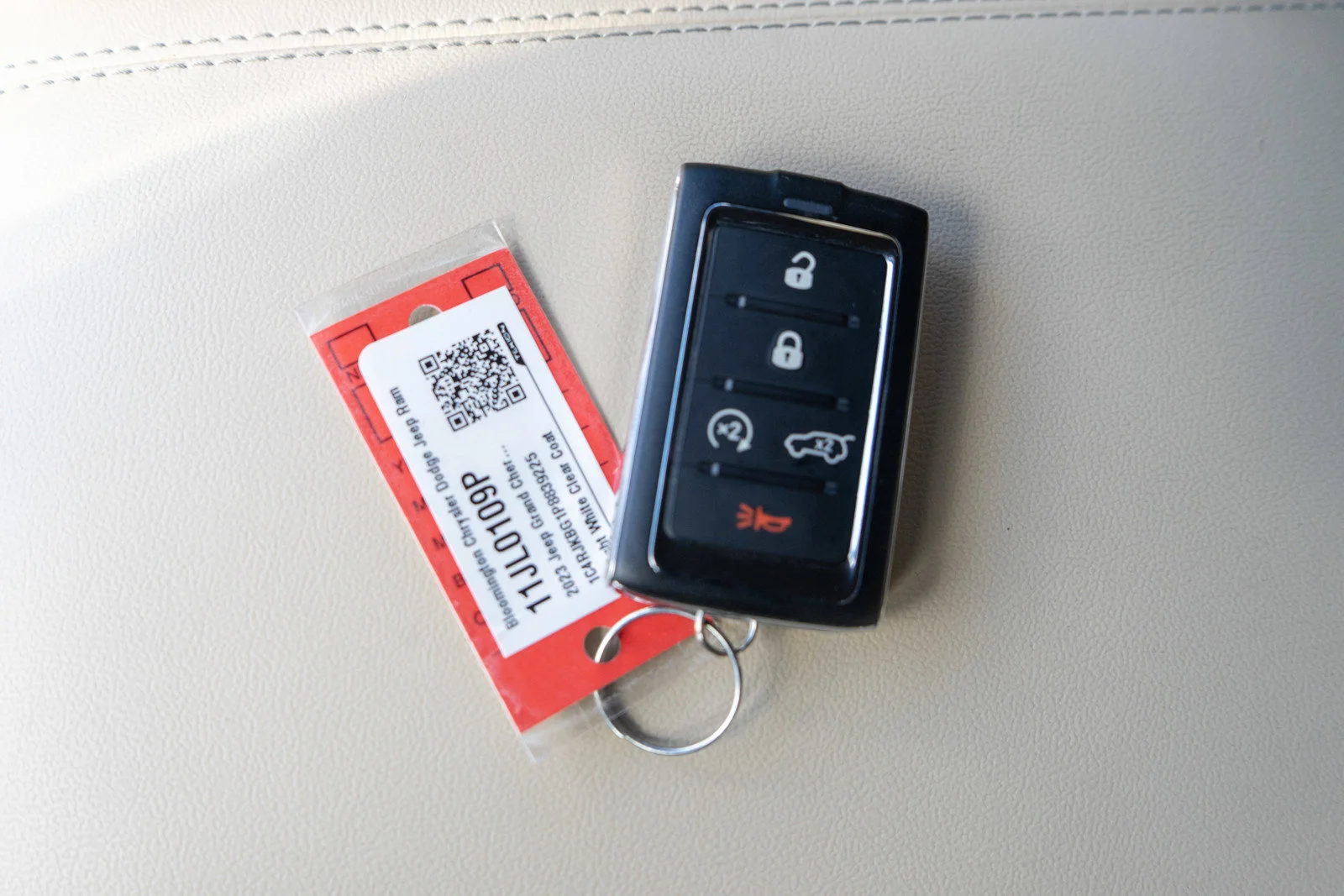 Used 2023 Bright White Clearcoat Jeep Limited image 34