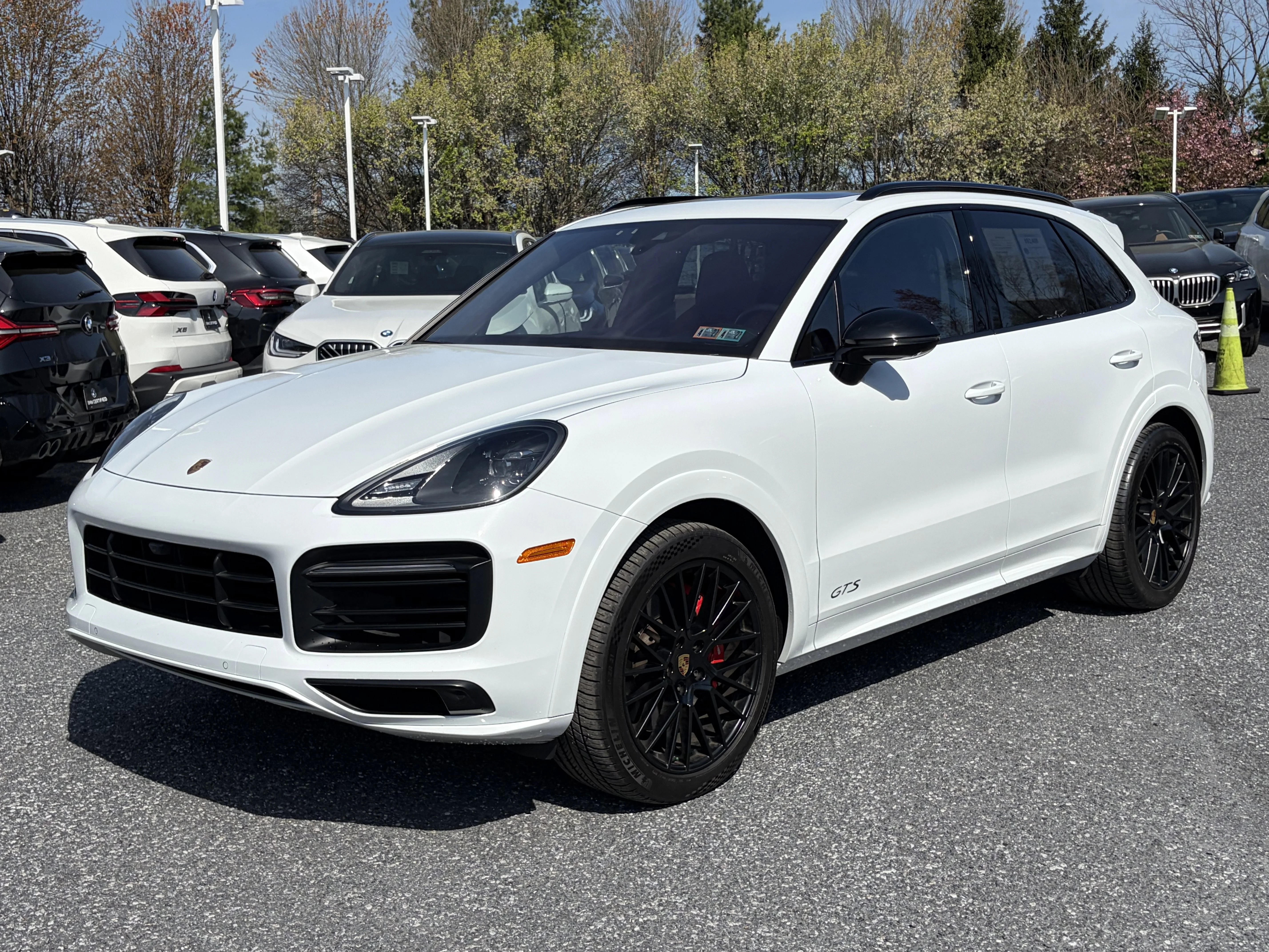 2023 Porsche Cayenne GTS's photo