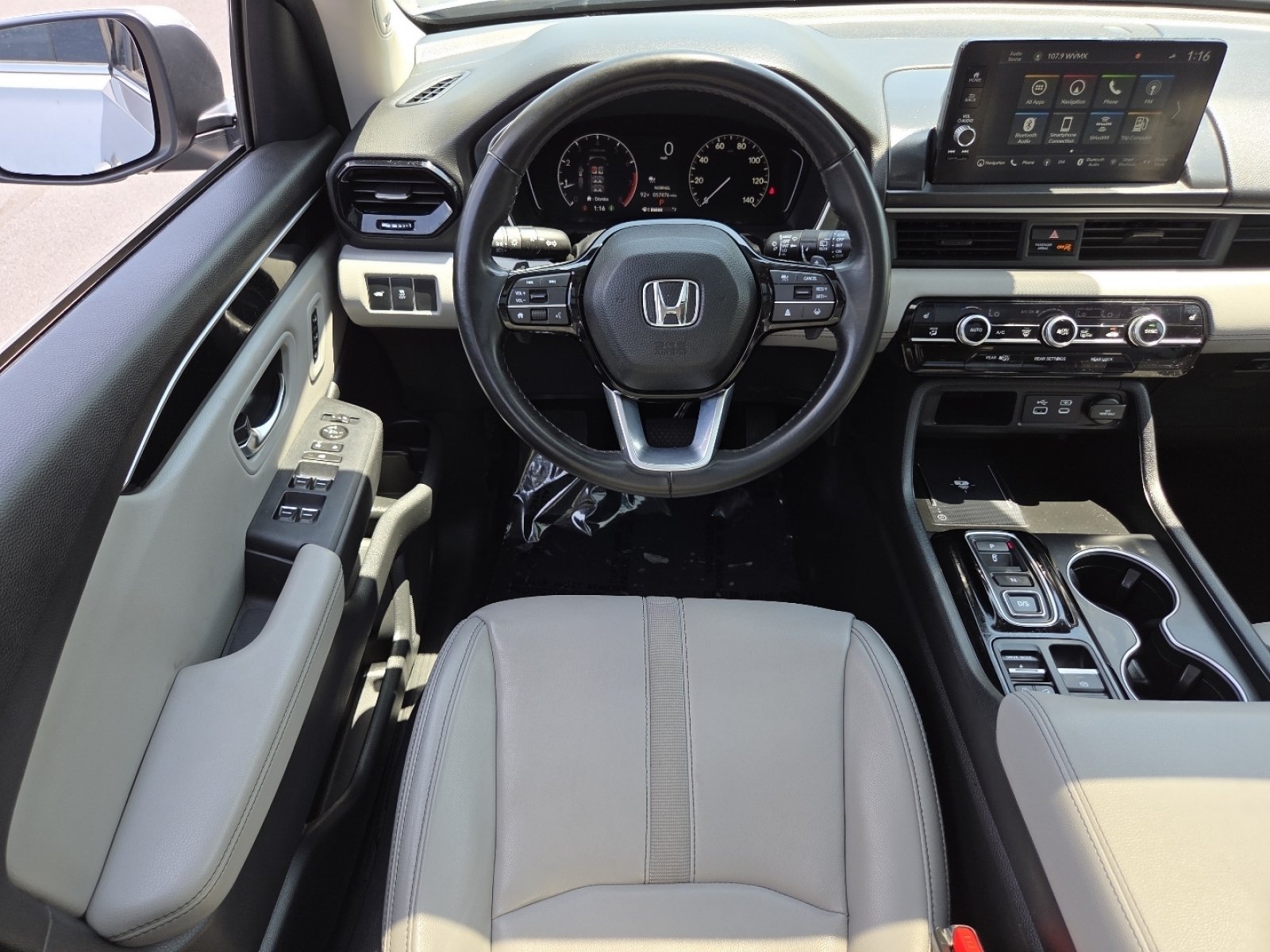 Certified Used 2023 Lunar Silver Metallic Honda Touring image 32