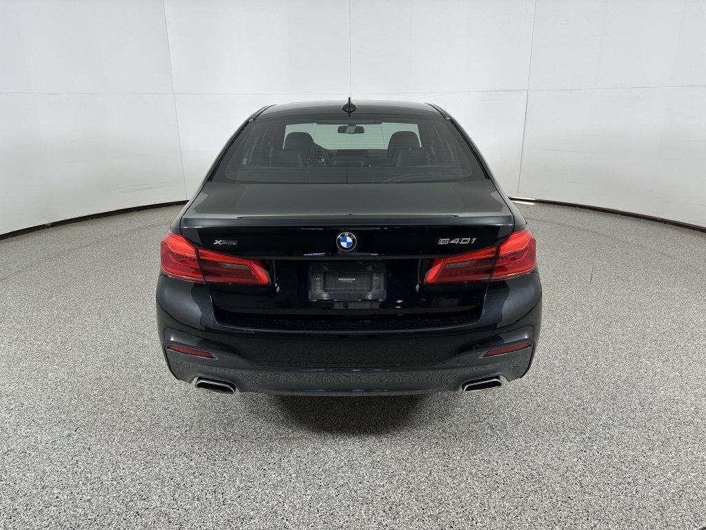 Used 2018 Black Sapphire Metallic BMW 540i xDrive image 7