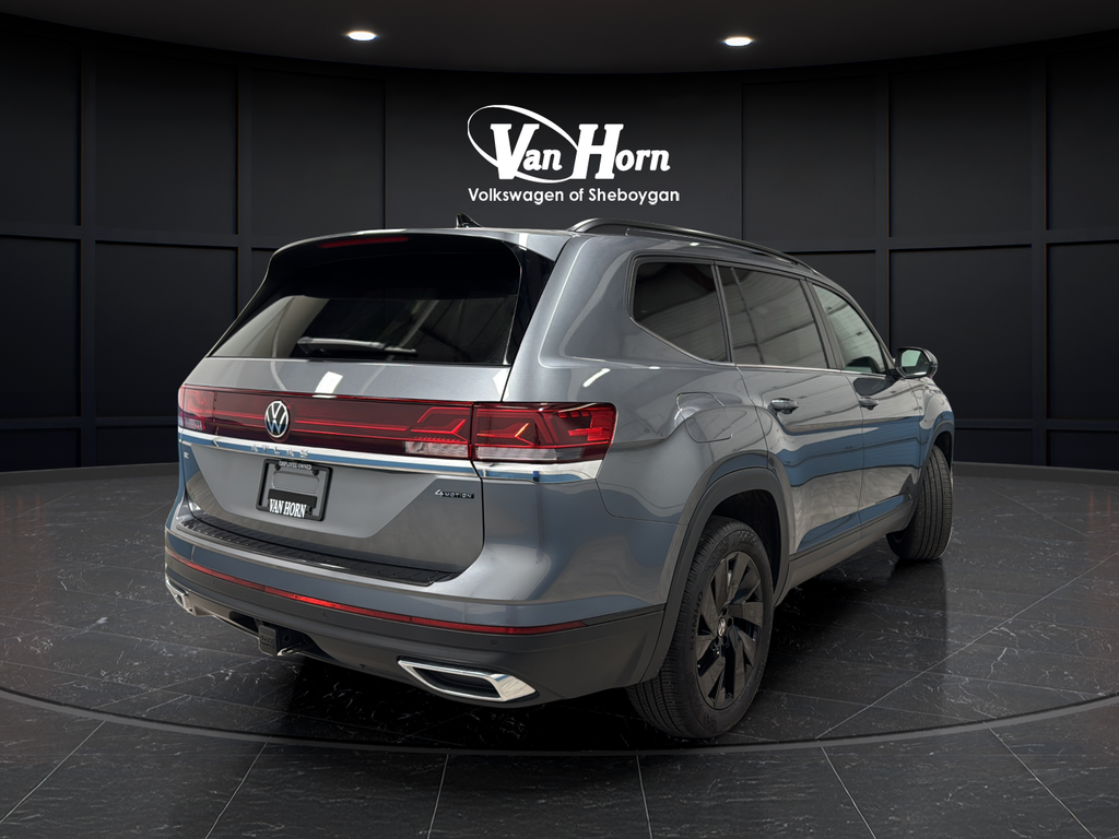 Used 2024 Gray Volkswagen 2.0T SE w/Technology image 7