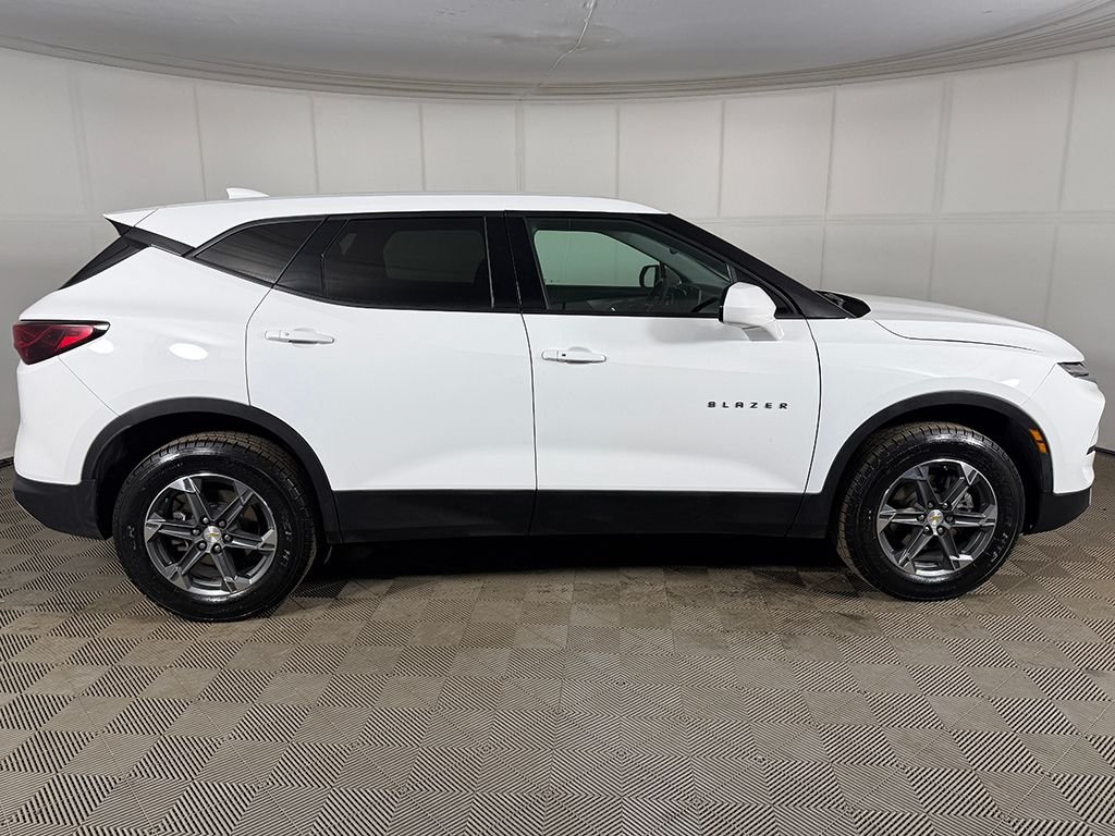 2025 Chevrolet Blazer 2LT - Photo 12