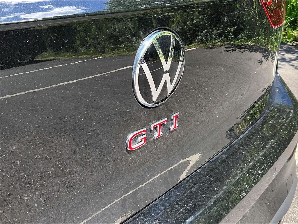 Used 2024 Black Volkswagen SE image 26