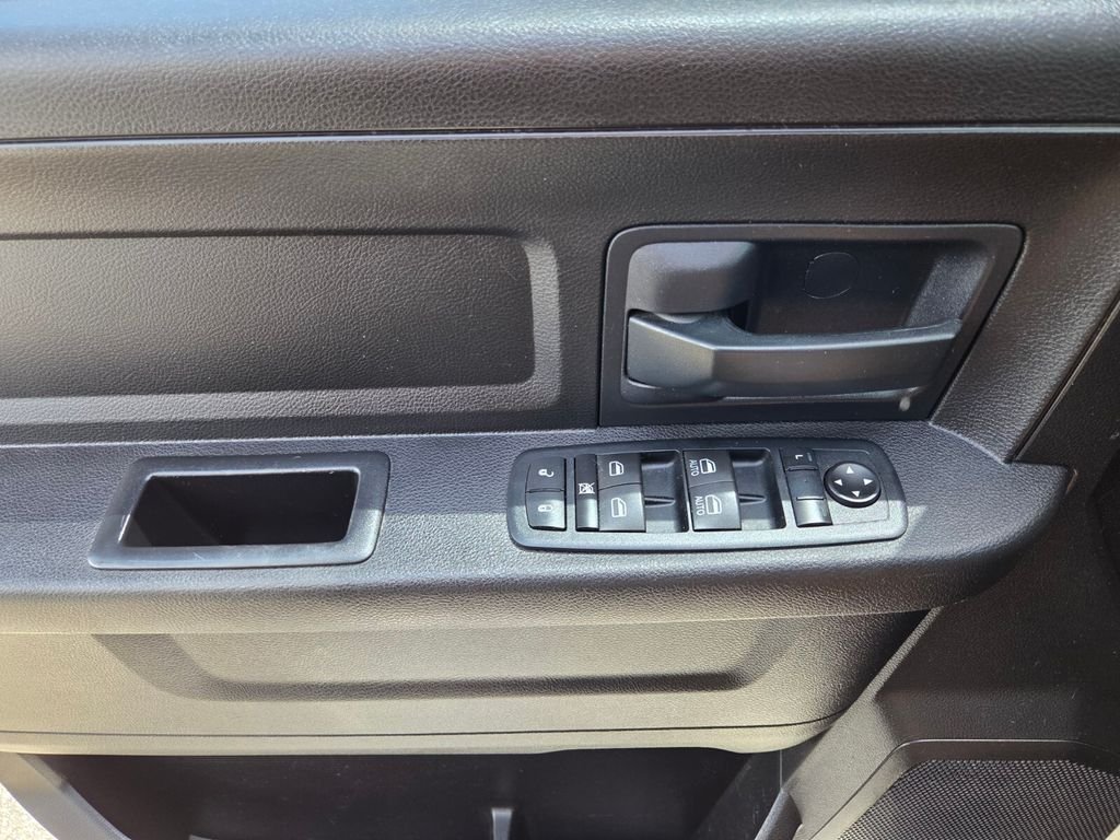 Used 2018 Silver Ram Express image 18
