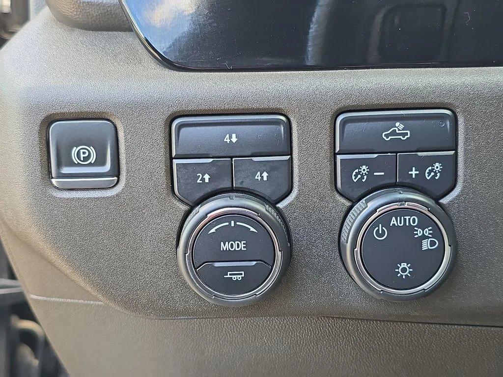 Used 2024 Gray Chevrolet LT image 18