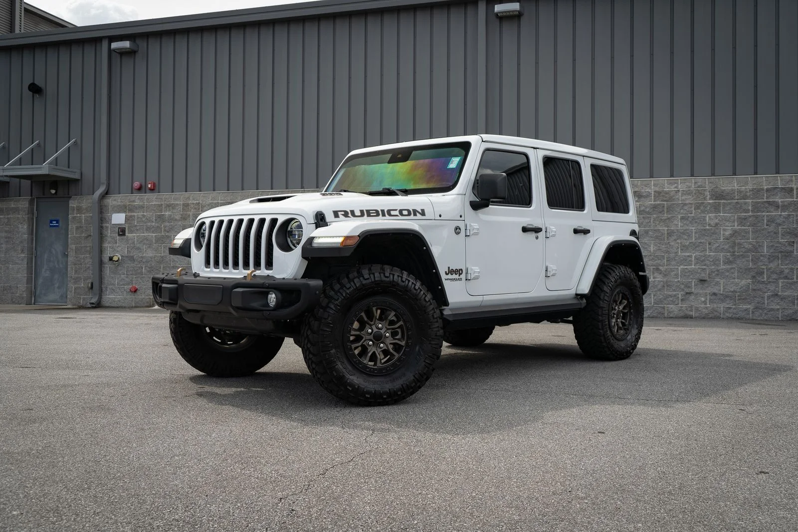 Used 2022 White Jeep Unlimited Rubicon 392 image 3