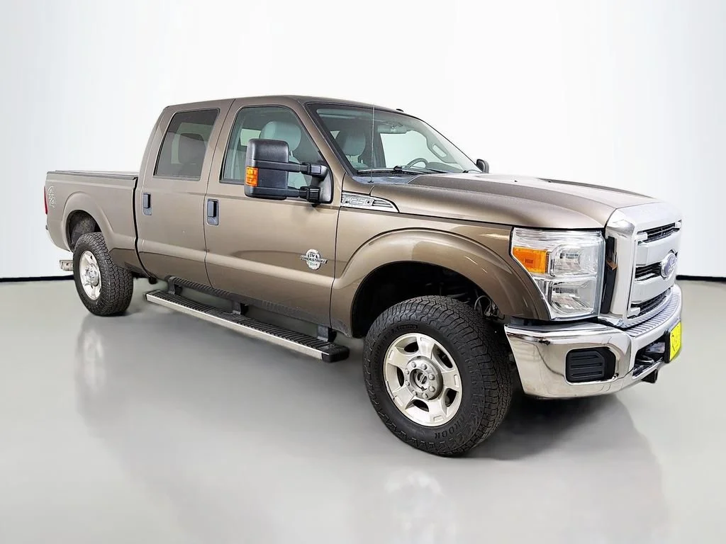 Used 2015  Ford Lariat image 4