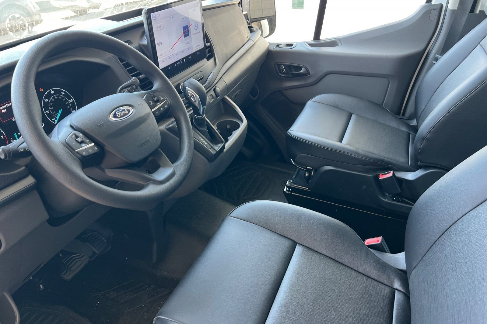 2025 Ford Transit Van Base - Photo 6