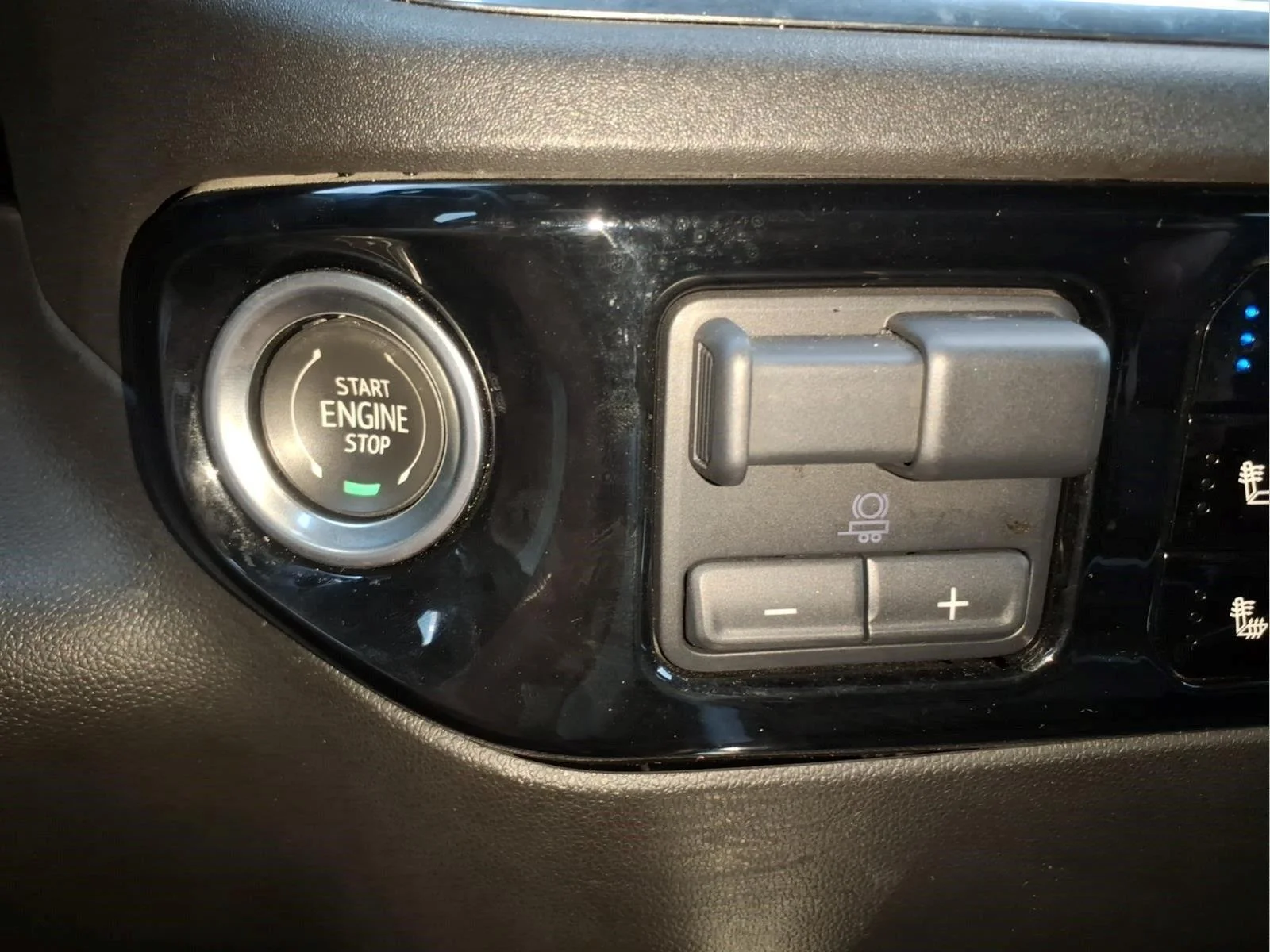 Used 2024 Black Chevrolet High Country image 26