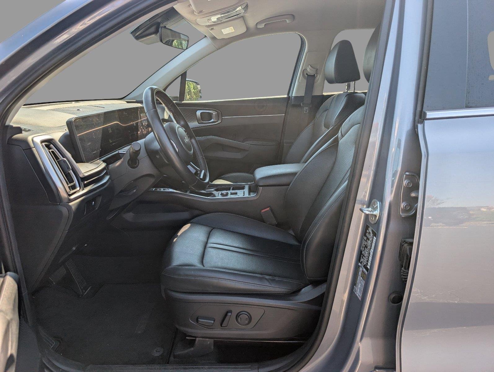 Used 2024 Everlasting Silver Kia S image 12