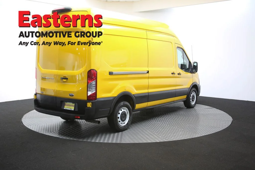 Used 2021 Yellow Ford Base image 42