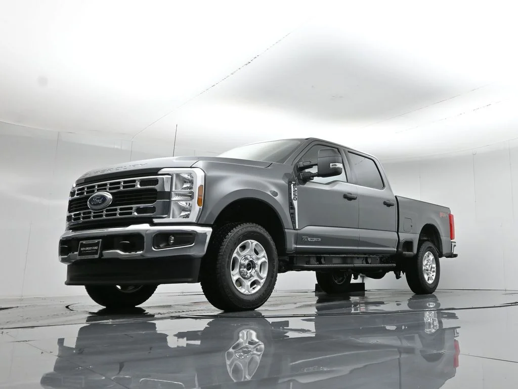 New 2026 Carbonized Gray Metallic Ford XLT image 44