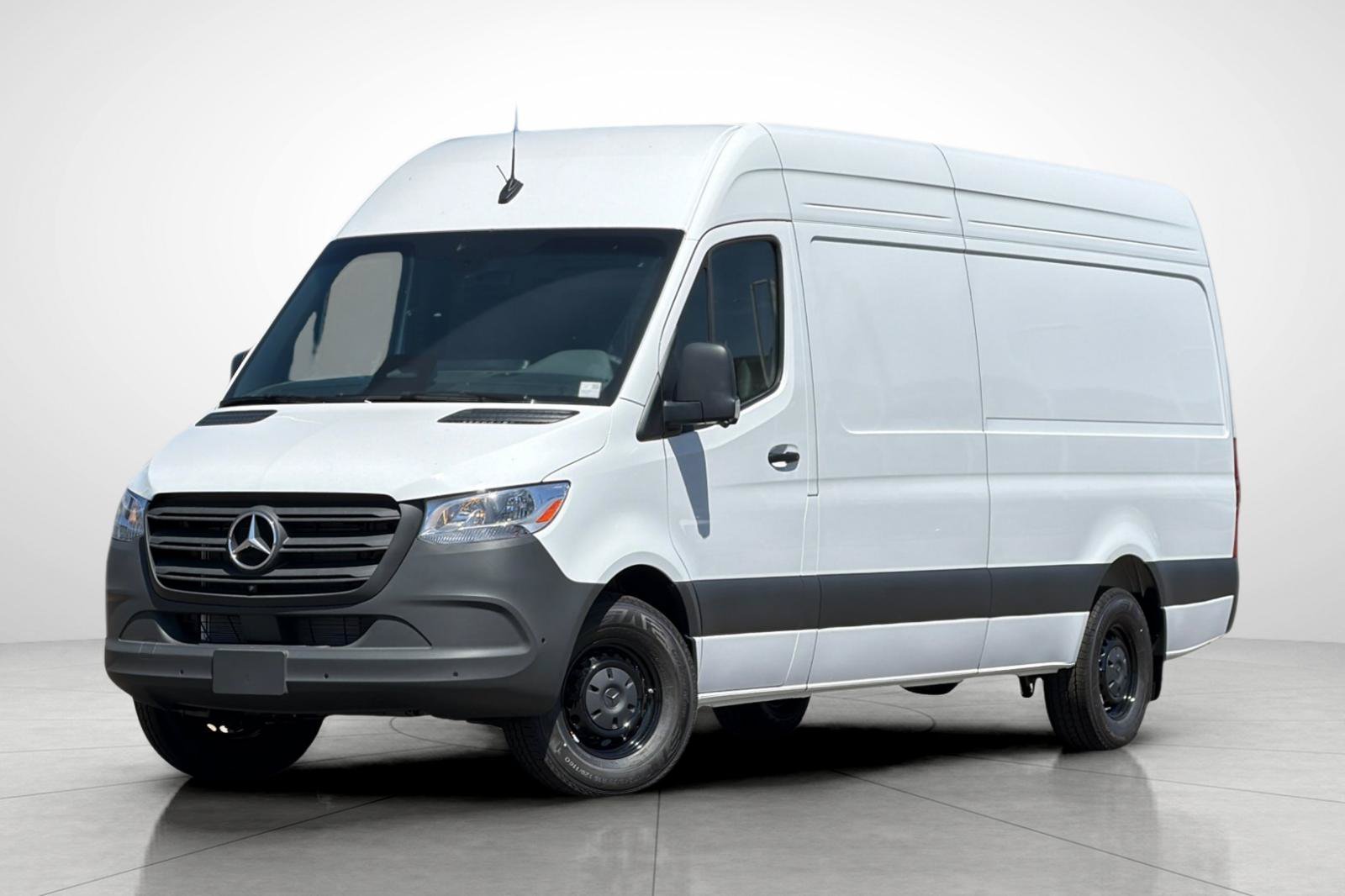 New 2026 Arctic White Mercedes-Benz Cargo 170 WB image 1