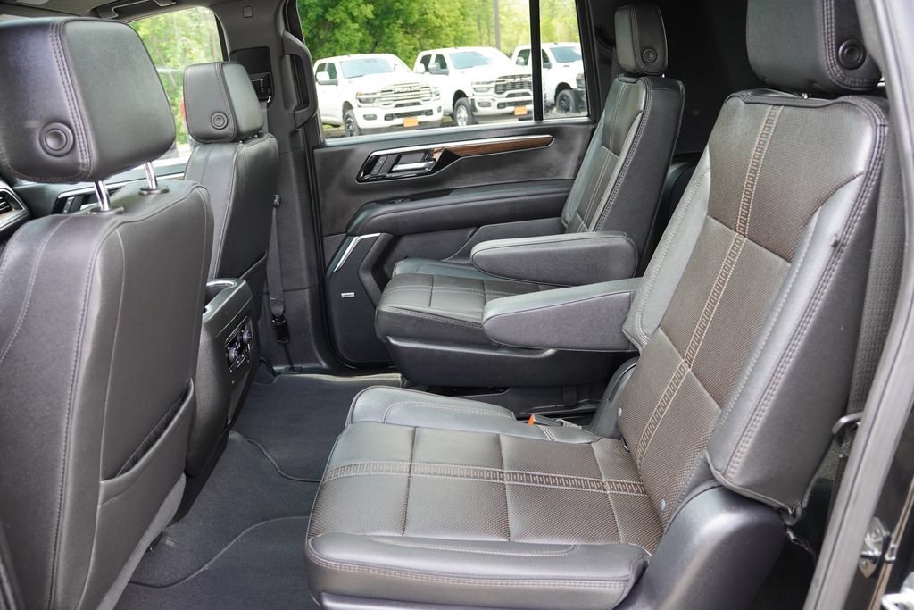 2026 Chevrolet Suburban High Country - Photo 18