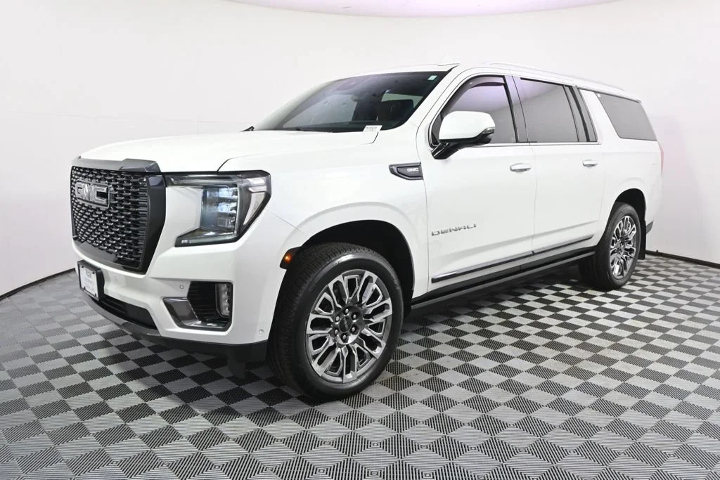 Used 2023 GMC Yukon XL Denali Ultimate with VIN 1GKS2KKL0PR265209 for sale in Minneapolis, Minnesota
