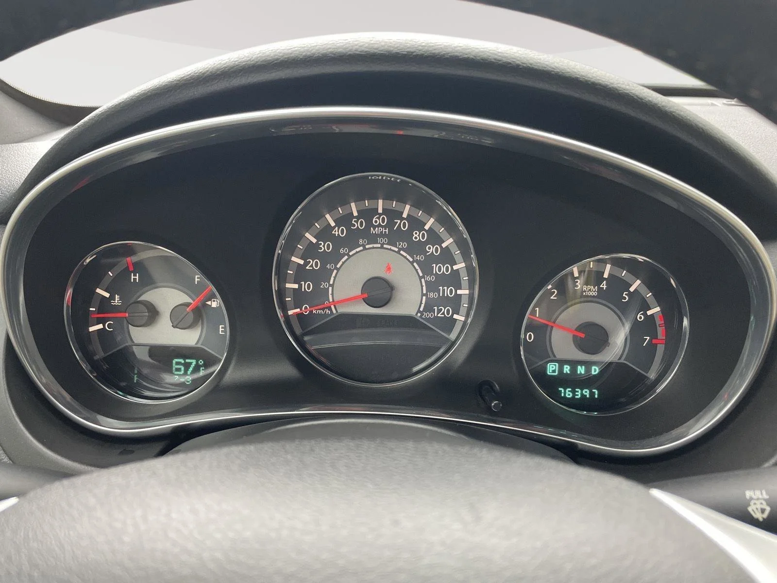 Used 2013 Bright White Chrysler Limited image 2
