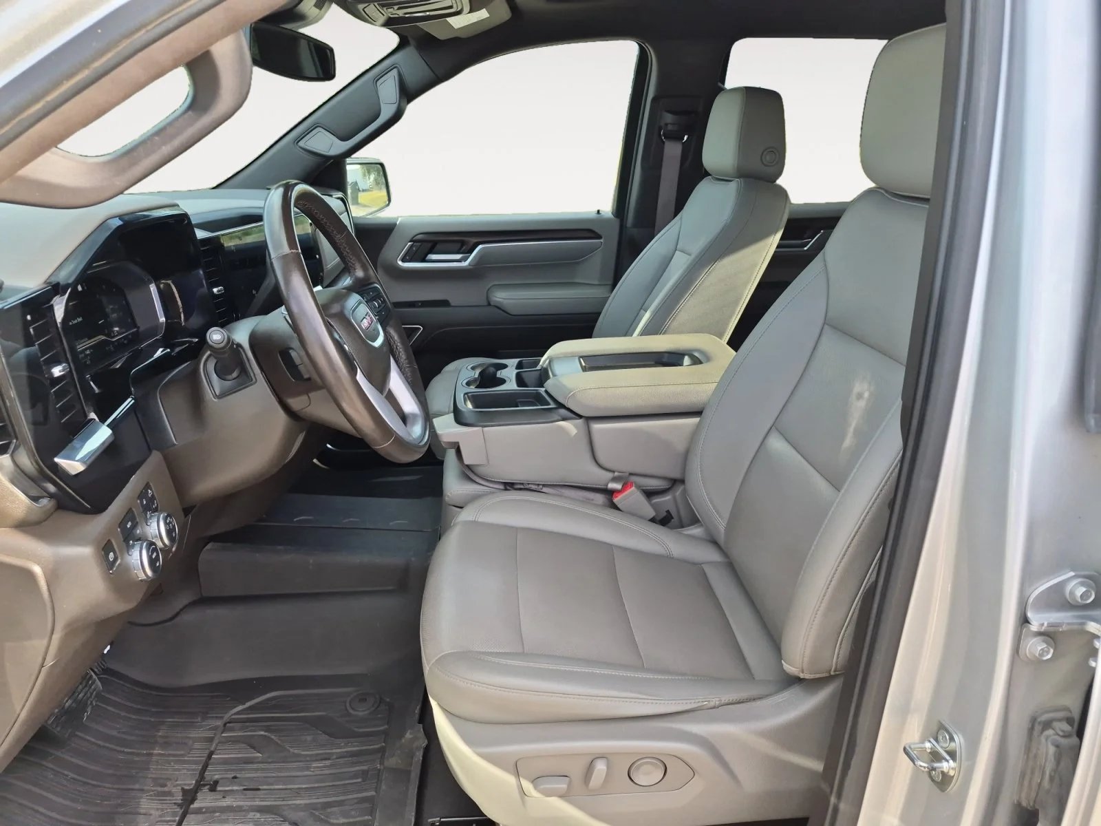 Used 2022 Quicksilver Metallic GMC SLT image 20