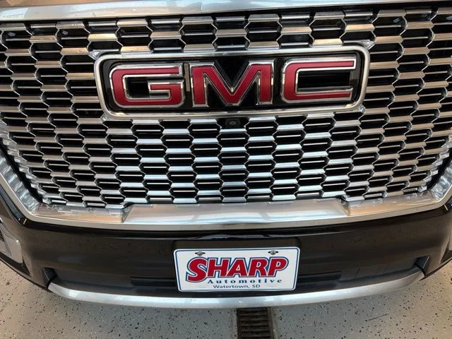 Used 2022 Black GMC Denali image 13