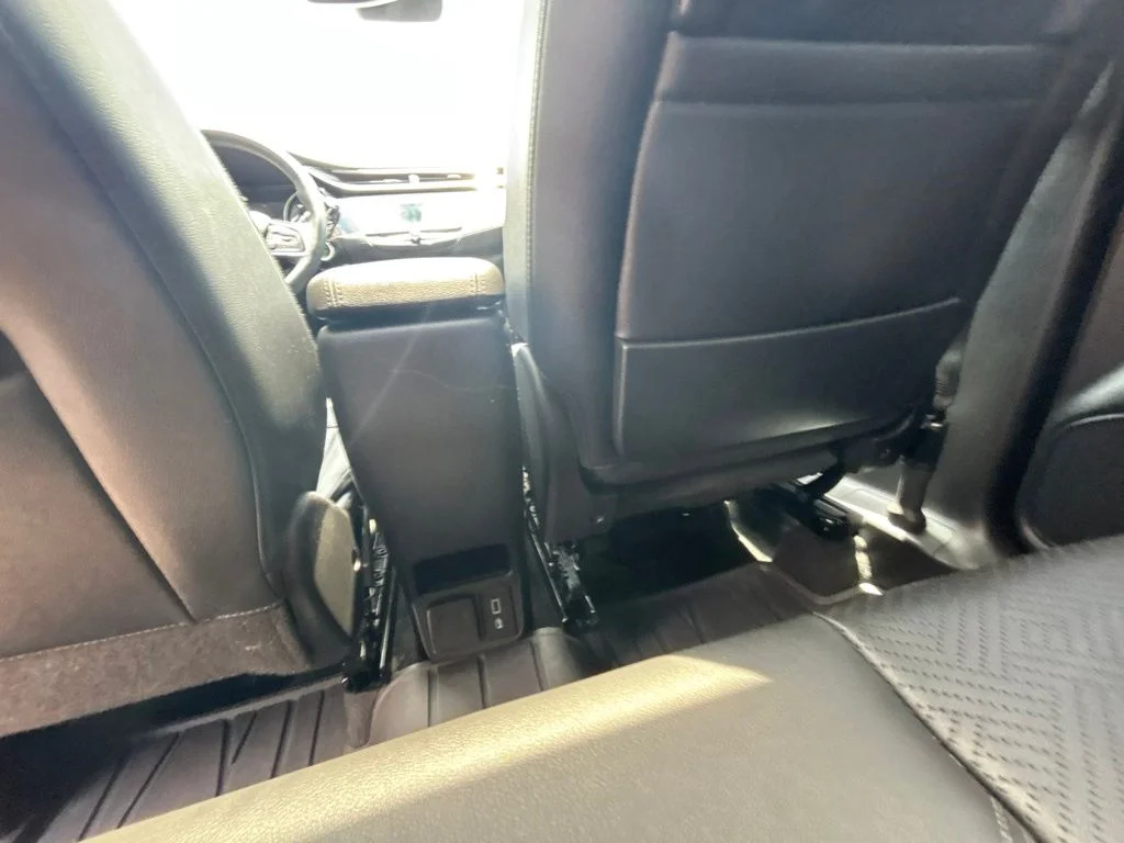 Used 2022 White Buick Essence image 18