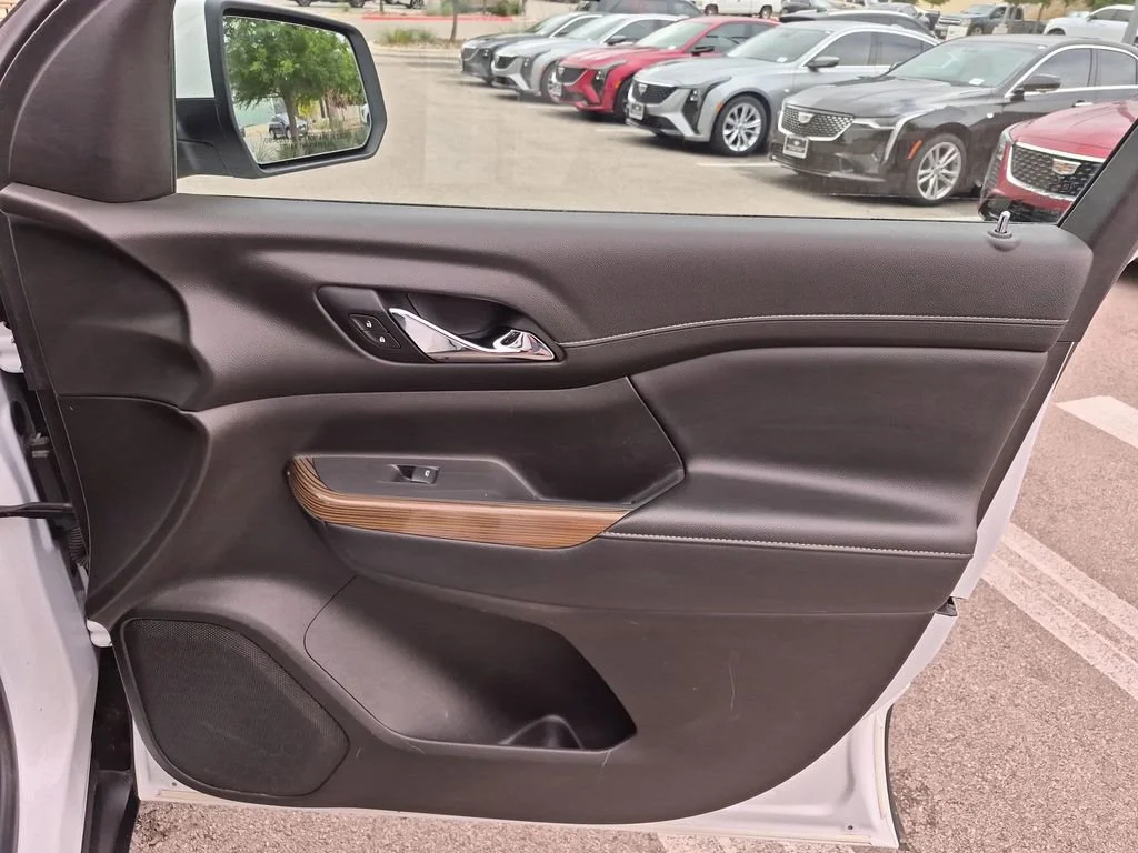 Used 2021 SUMMIT WHITE GMC SLE image 35
