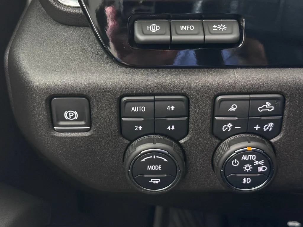 2025 Chevrolet Silverado 2500HD LTZ - Photo 26