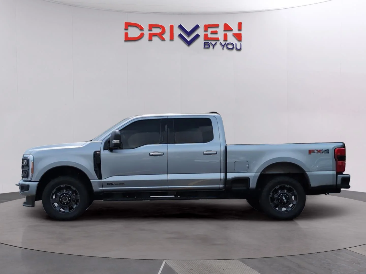 Used 2023 Iconic Silver Ford XLT image 2