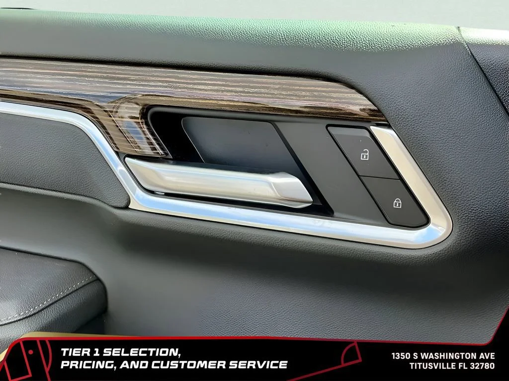 New 2026 Summit White GMC Elevation image 26