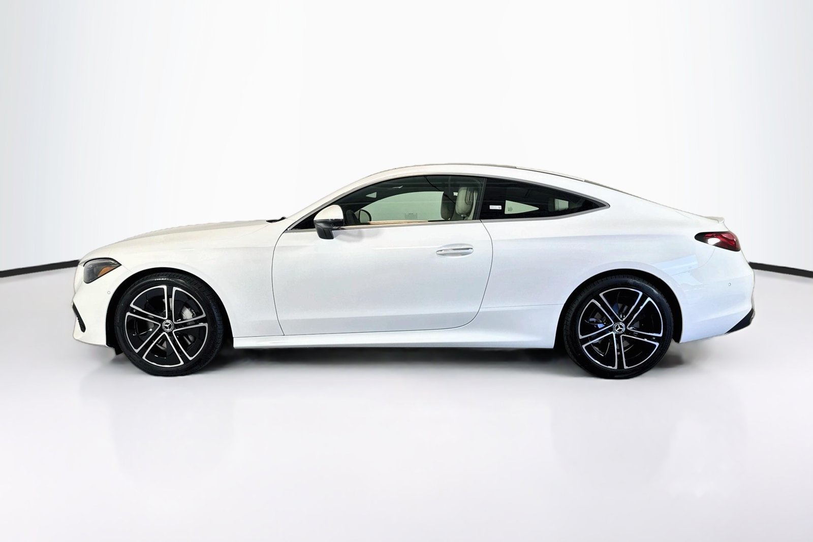 New 2027 Polar White Mercedes-Benz CLE 300 image 8