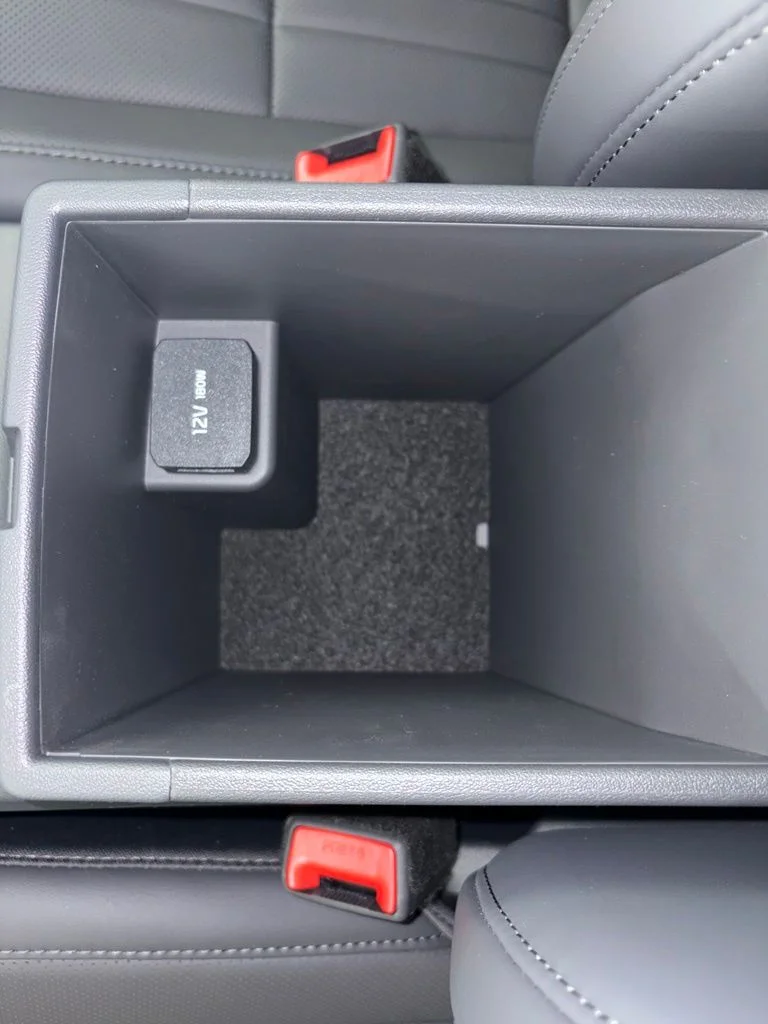 New 2027 Snow White Pearl Kia SX X -Line image 8