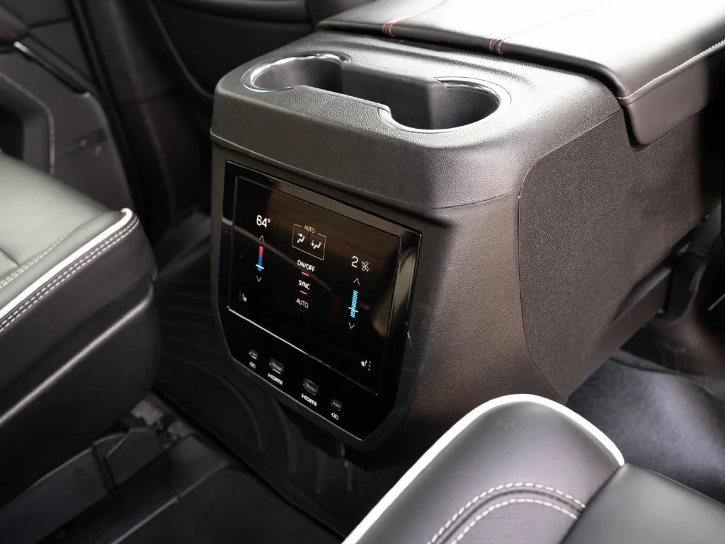 Used 2025 Onyx Black GMC AT4 Ultimate image 47