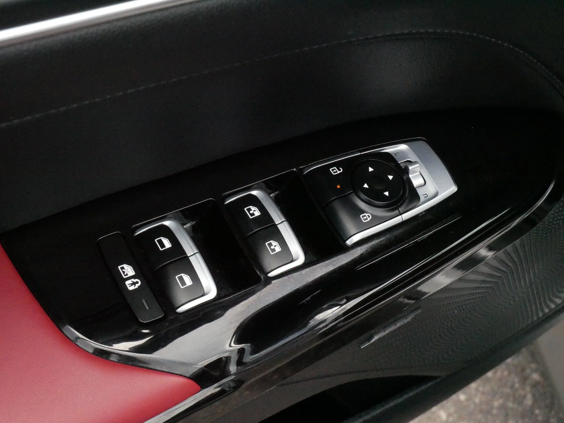 Used 2025 Steel Matte Gray Kia GT-Line image 19