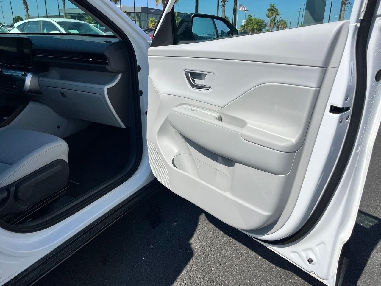 New 2026 White Hyundai SEL Premium FWD image 20