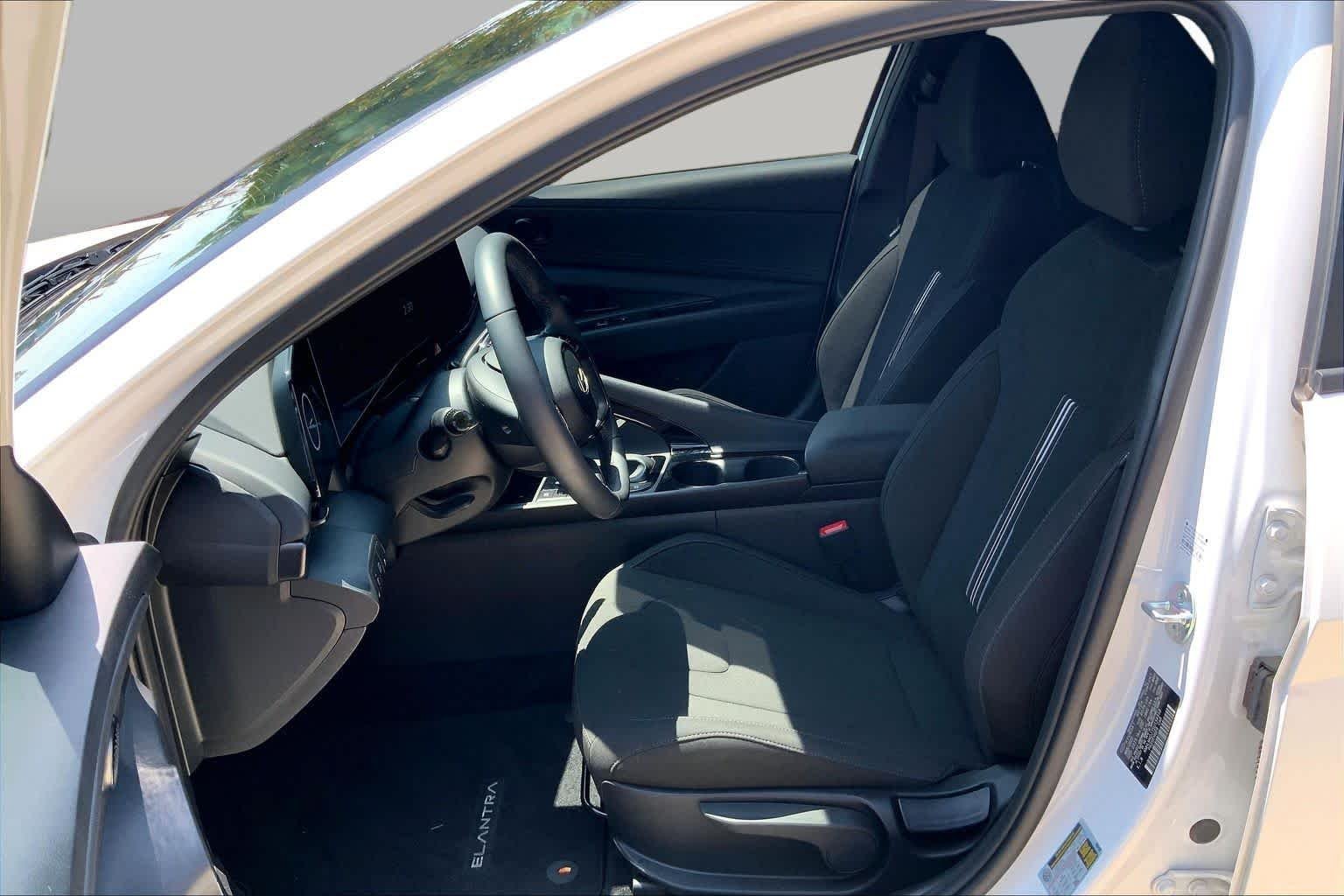 Pre-Owned 2025 Hyundai Elantra Hybrid SEL Sport