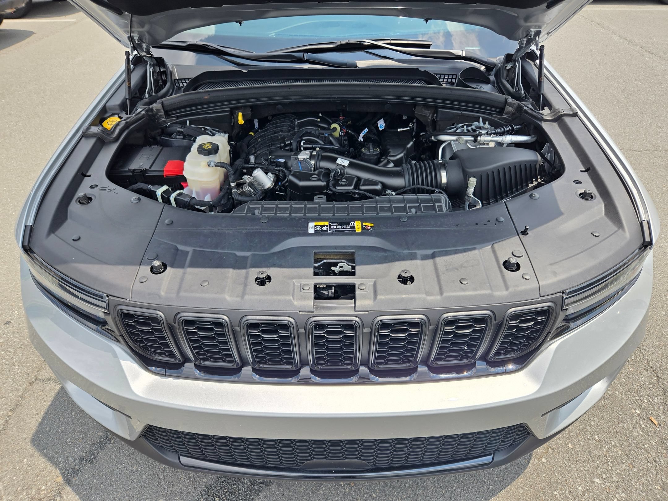 Used 2025 Silver Zynith Jeep Altitude X image 19