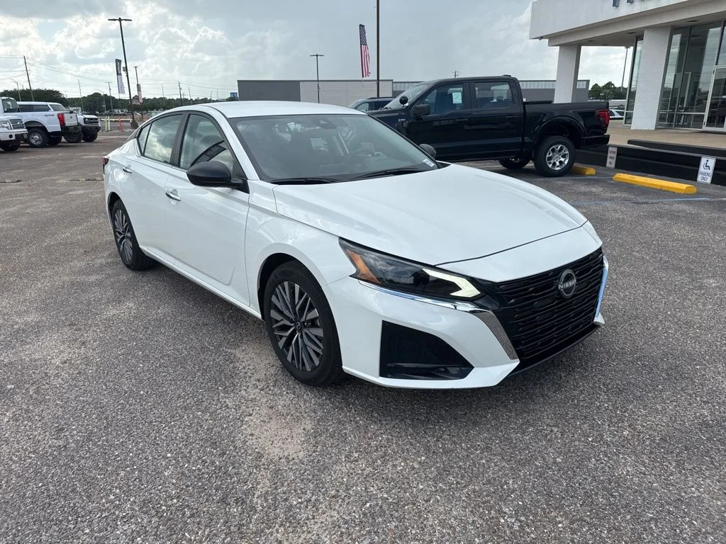 2025 Nissan Altima 2.5 SV's photo