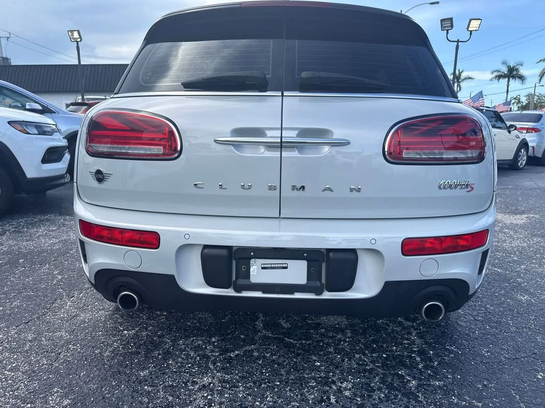 Used 2023 White MINI Cooper S image 5