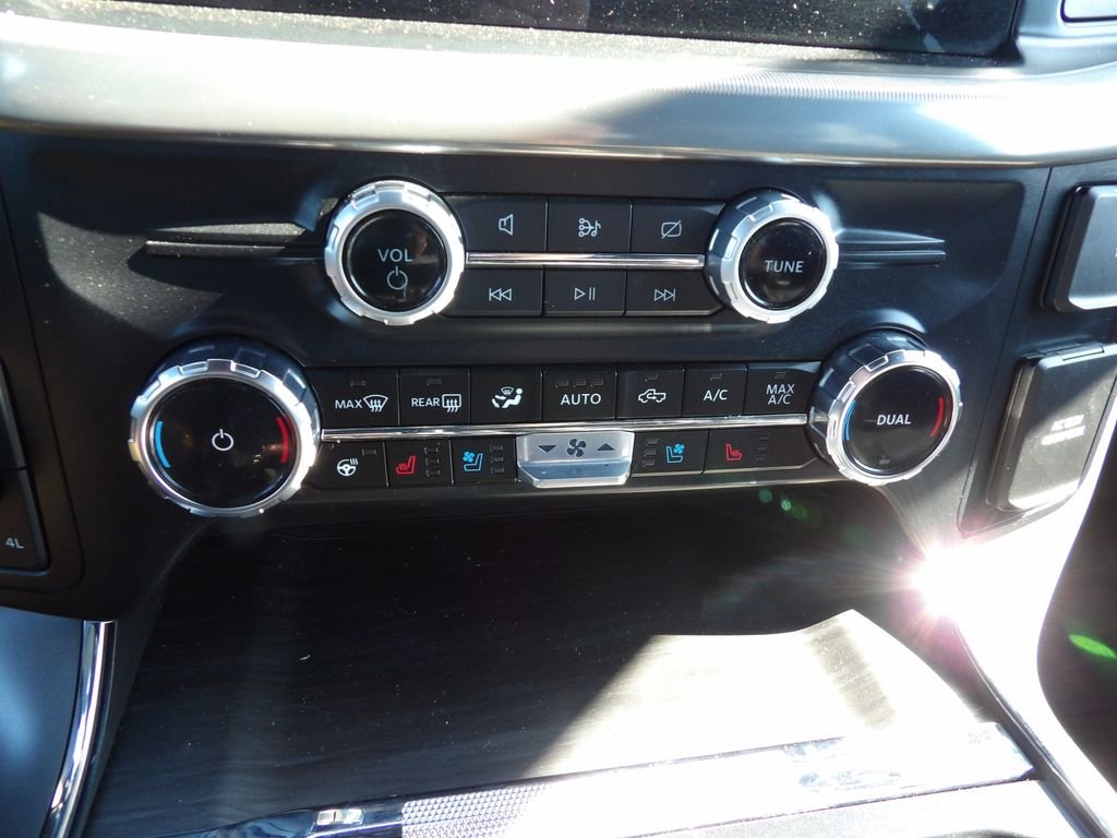 Used 2024 White Metallic Ford Lariat image 24
