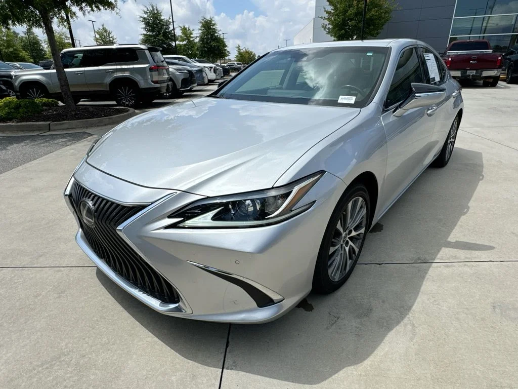 Used 2019 Silver Lexus 350 image 5