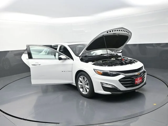 Used 2024 White Chevrolet LT image 40