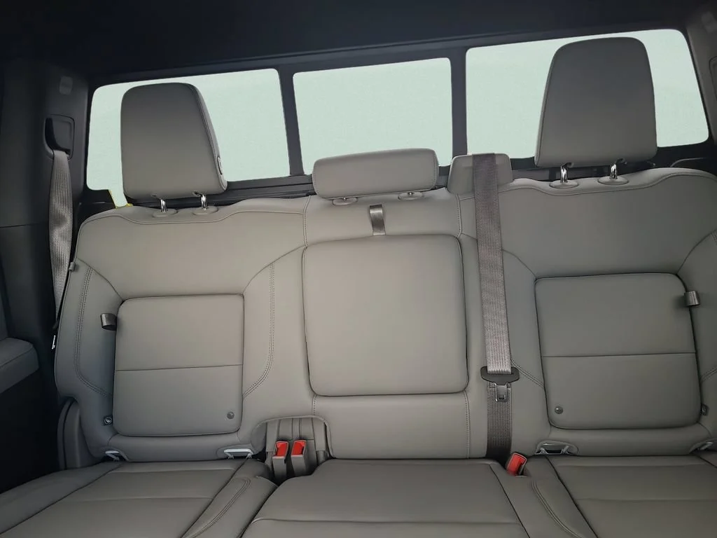New 2026 Glacier White Tricoat GMC SLT image 10