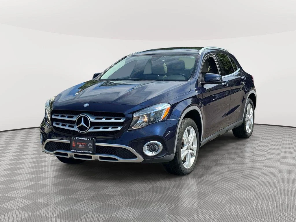 Used 2018 Cavansite Blue Metallic Mercedes-Benz 4MATIC® image 3
