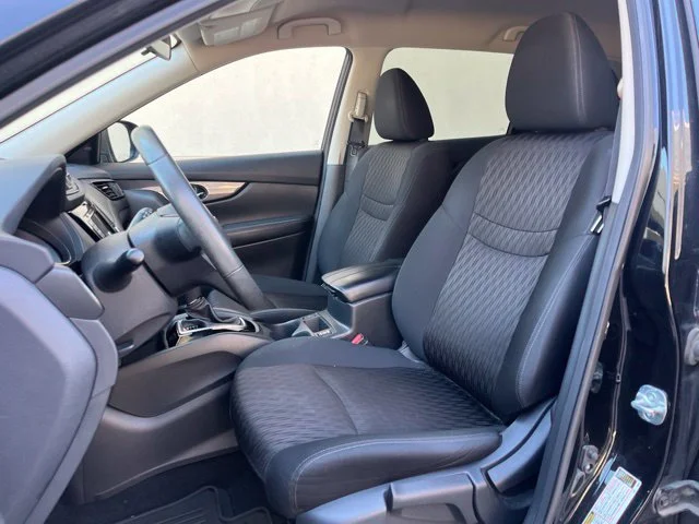 Used 2019 Magnetic Black Pearl Nissan S image 10
