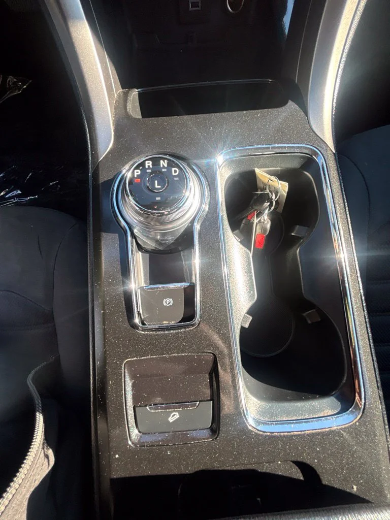 Used 2017 Gray Ford SE image 14