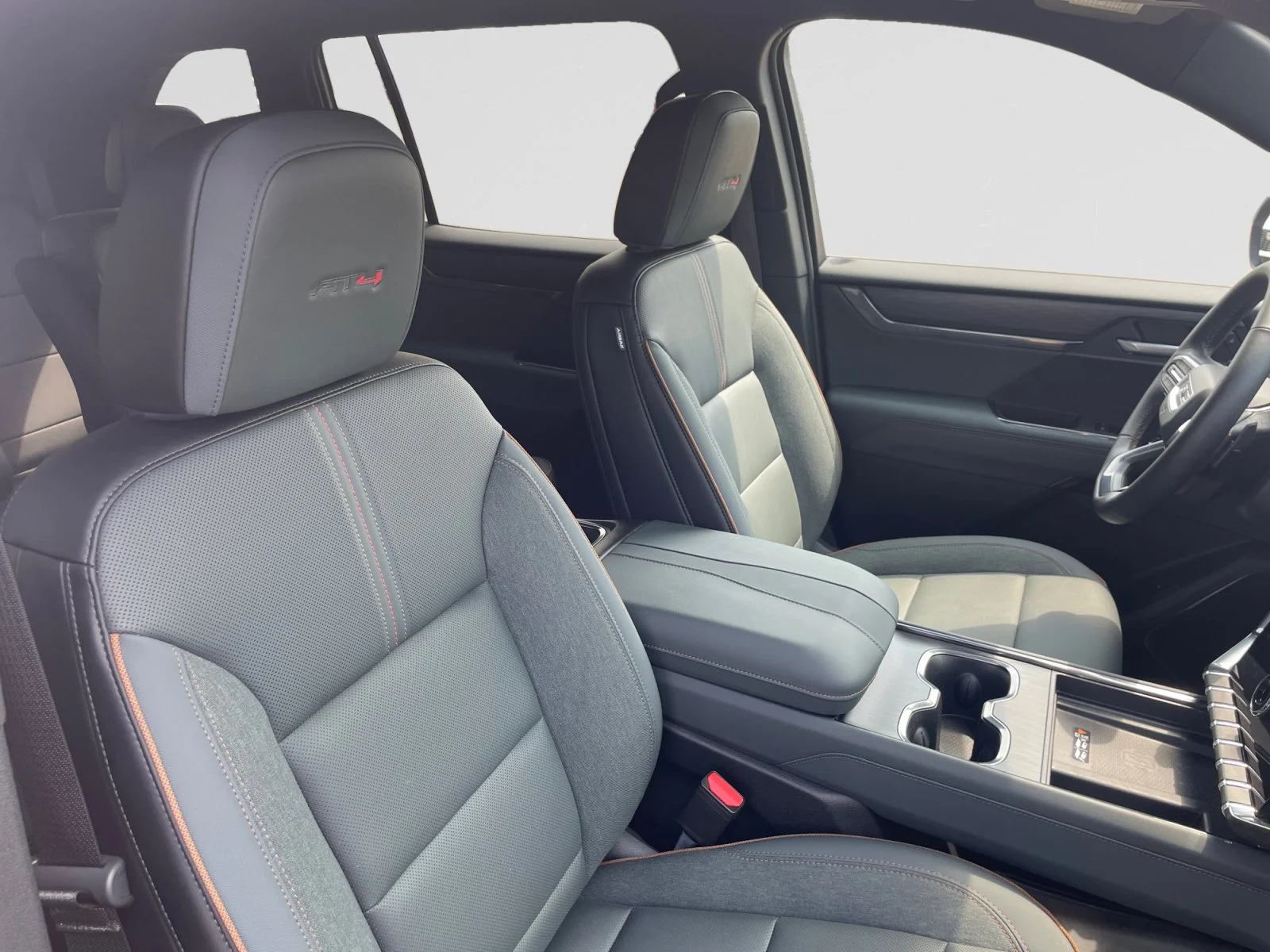 Used 2026 Silver GMC AT4 AWD Leather 7 Passenger image 9