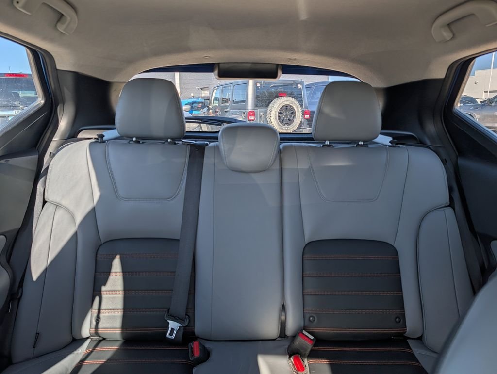 Used 2023 Blue Nissan SR image 13