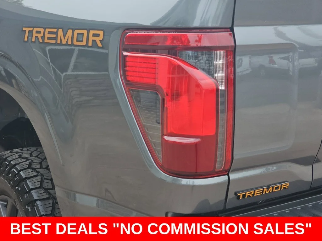New 2026 Carbonized Gray Metallic Ford Tremor® image 41