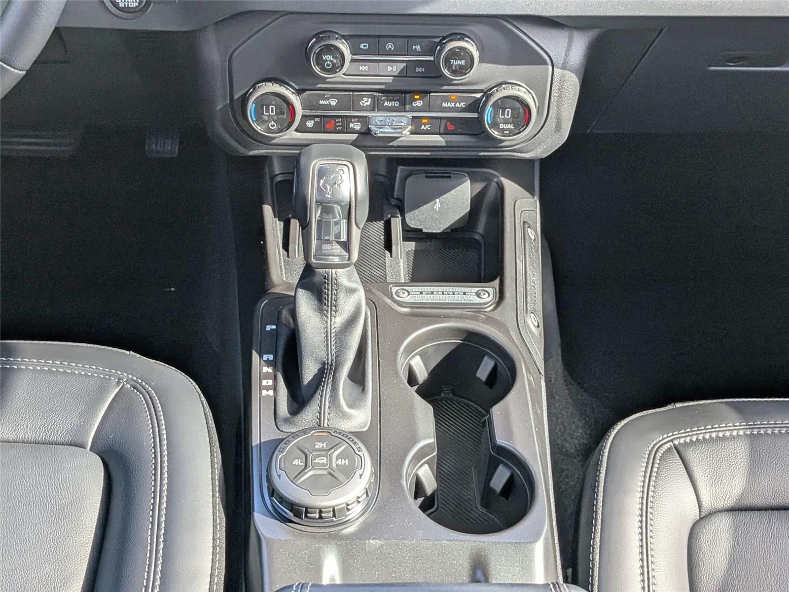 New 2026 Avalanche Gray Ford Outer Banks® image 18