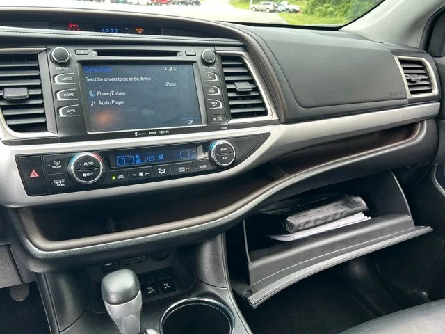 Used 2019 Blue Toyota XLE image 51