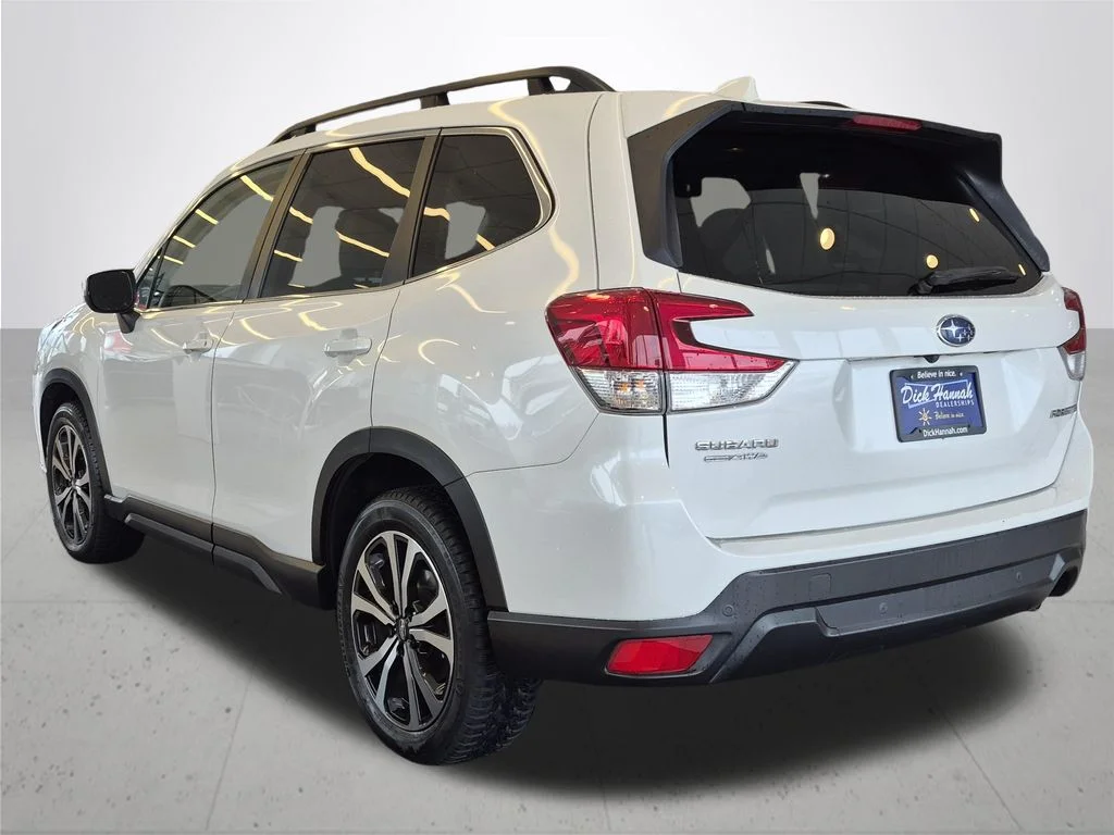 Used 2022 White Subaru Limited image 10